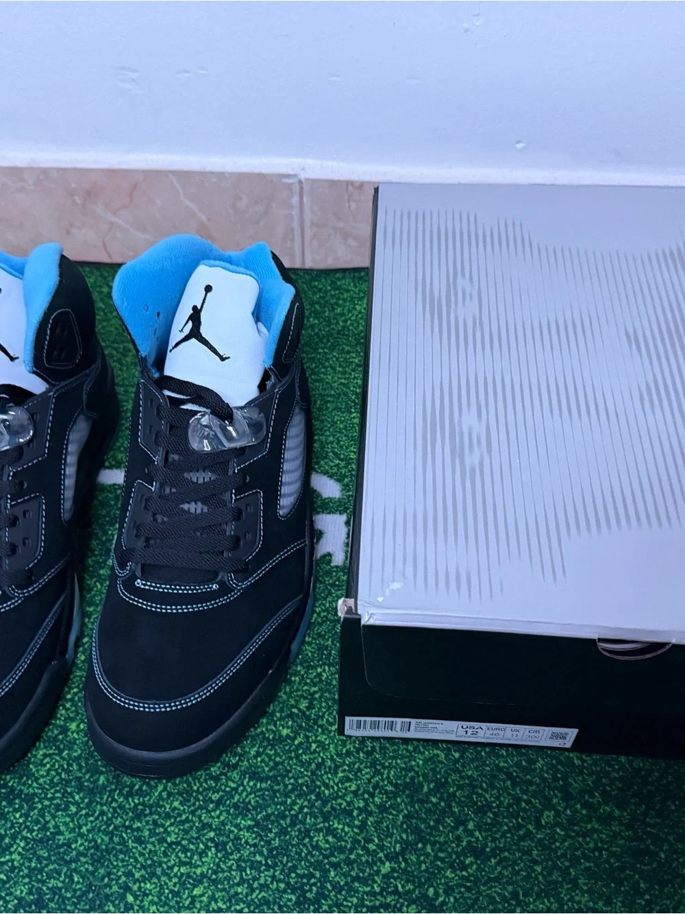 Jordan 5 Men’s Black Unc